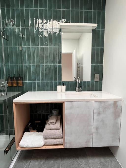 New Ample And Cozy One Bedroom Apt In Brooklyn At Rem-Casa New York Bagian luar foto