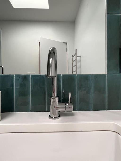 New Ample And Cozy One Bedroom Apt In Brooklyn At Rem-Casa New York Bagian luar foto